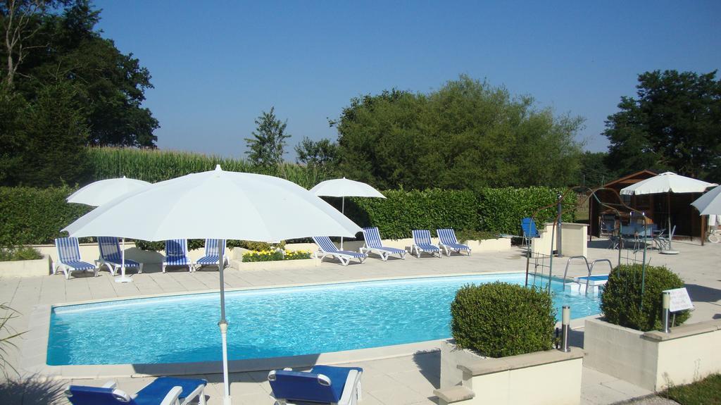 Le Venay Bed & Breakfast Frontenaud